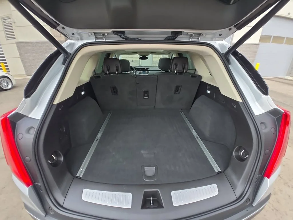 Used 2019 RADIANT SILVER METALLIC Cadillac Luxury AWD image 29
