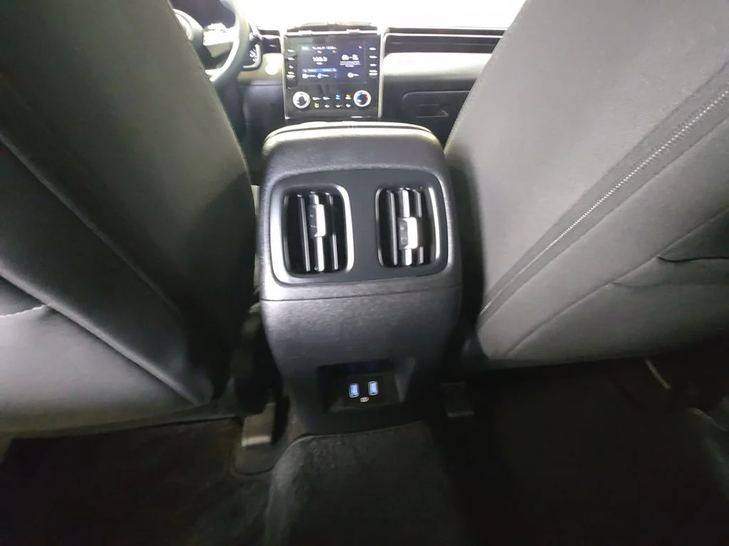 Used 2023 Silver Hyundai SEL image 34
