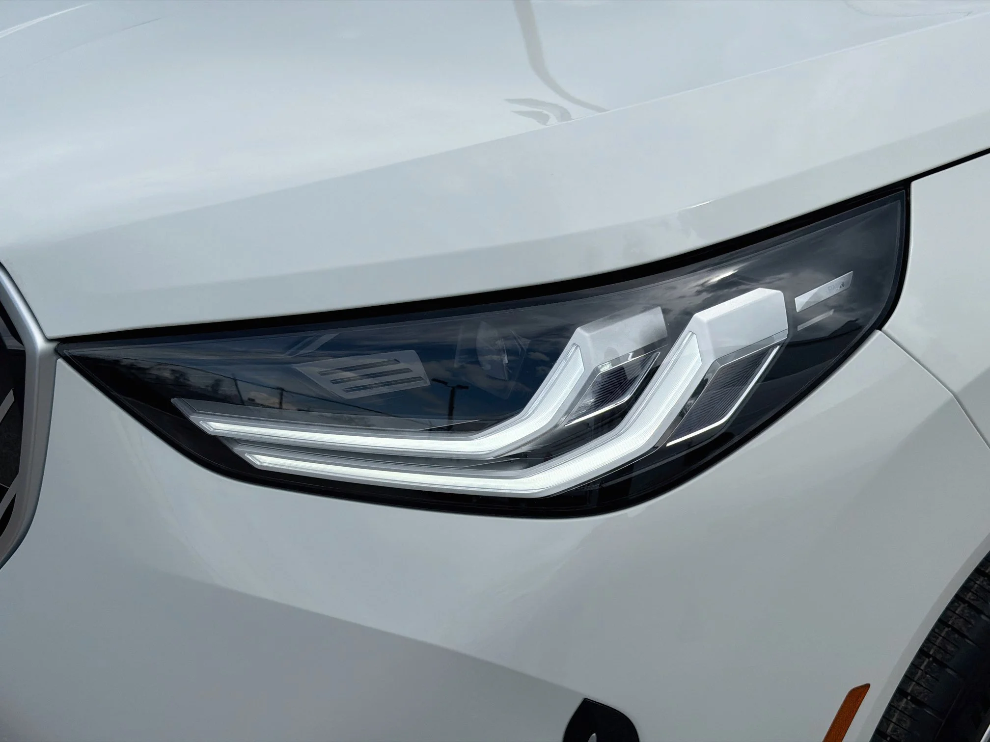 New 2026 Alpine White BMW 30 xDrive image 9