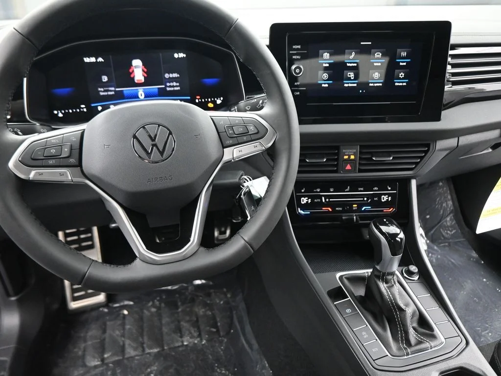 New 2026  Volkswagen 1.5T Sport image 38