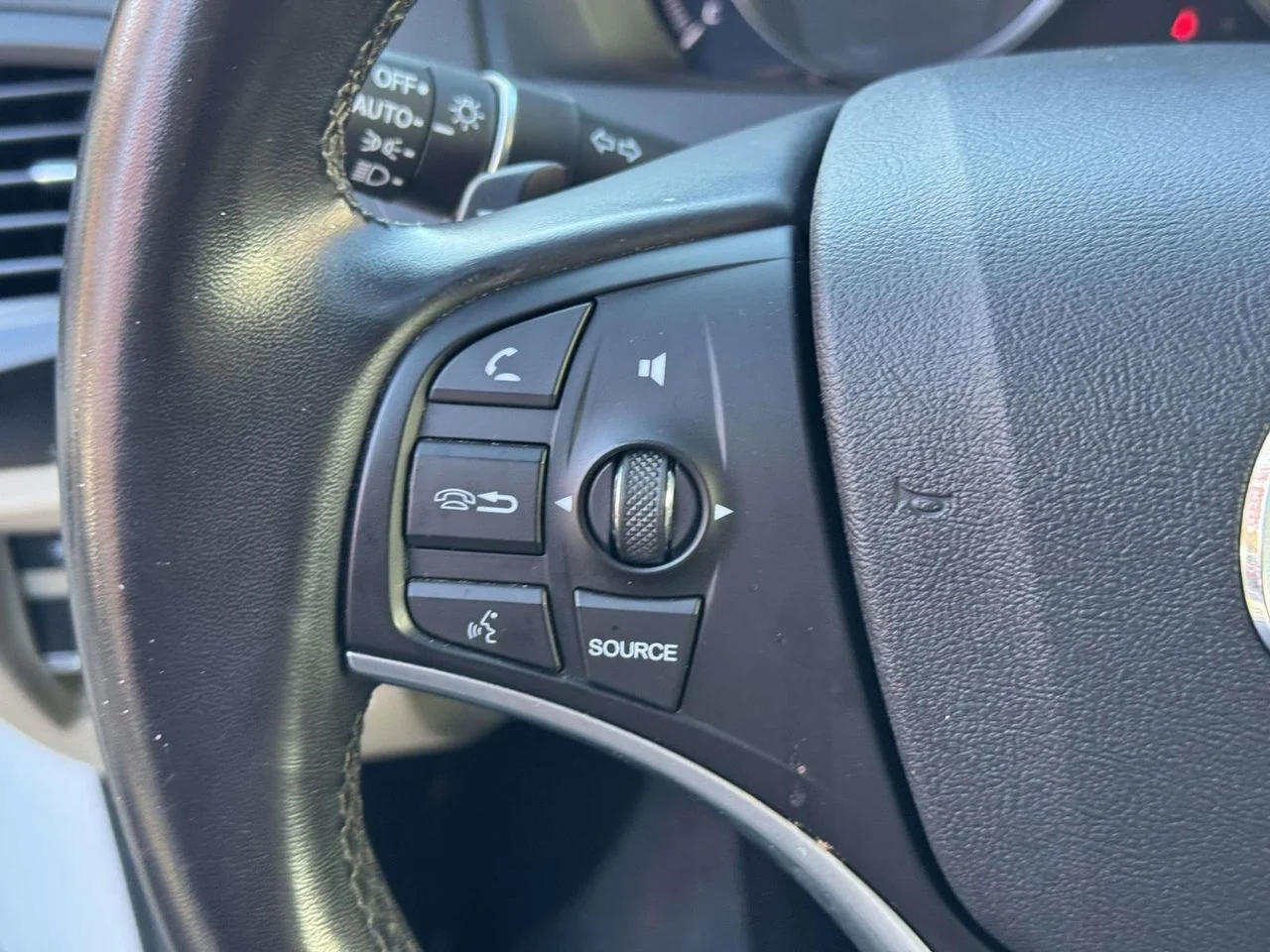 Used 2020 pewter gray metallic Acura Standard image 25