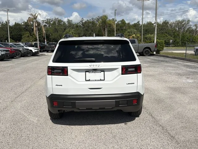 New 2026 Bright White Clear-Coat Exterior Paint Jeep Laredo image 5