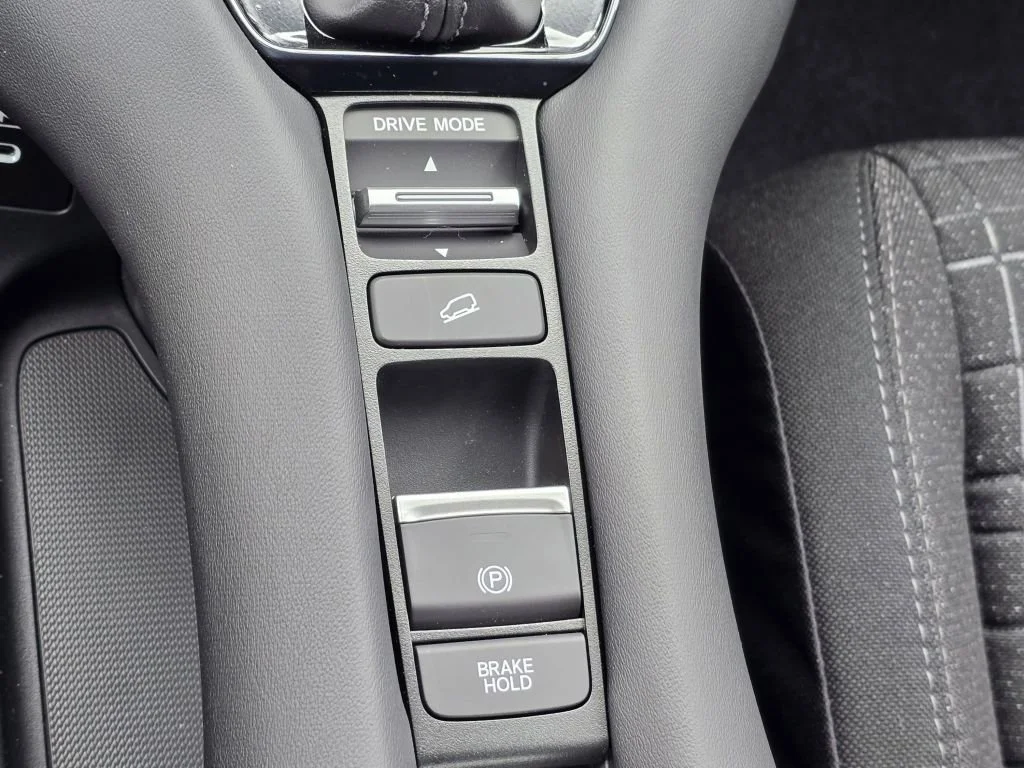 2026 Honda HR-V LX - Photo 11