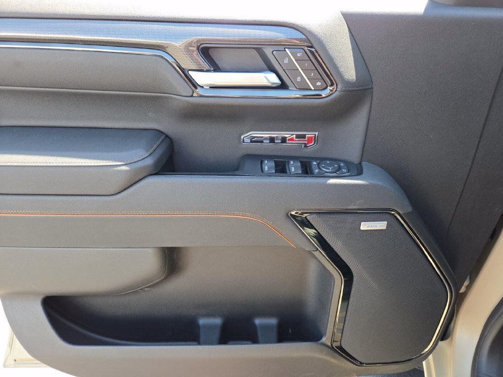2026 GMC Sierra 1500 AT4 - Photo 9