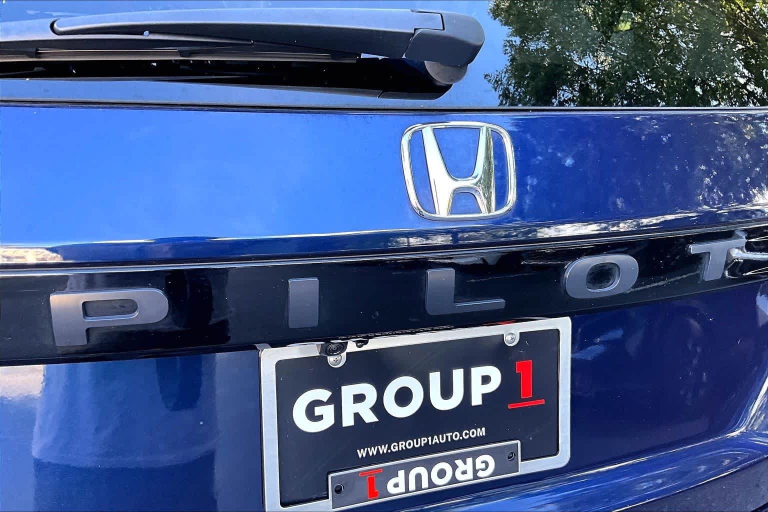 Used 2025 Obsidian Blue Pearl Honda EX-L image 29
