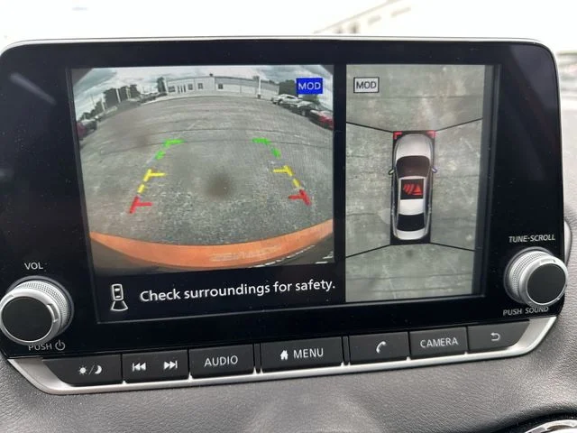 Used 2025 Orange Nissan SR image 25