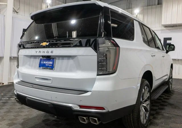 New 2026 Polar White Tricoat Chevrolet High Country image 5