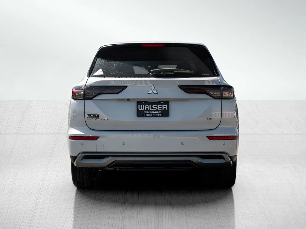 New 2026 White Diamond Mitsubishi SE image 5