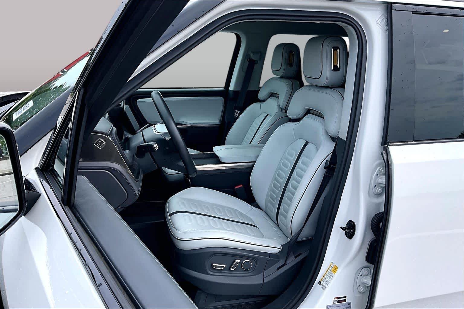 Pre-Owned 2023 Rivian R1S Launch Edition
