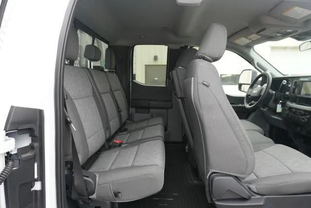 New 2026 Oxford White Ford F-550® XL image 27