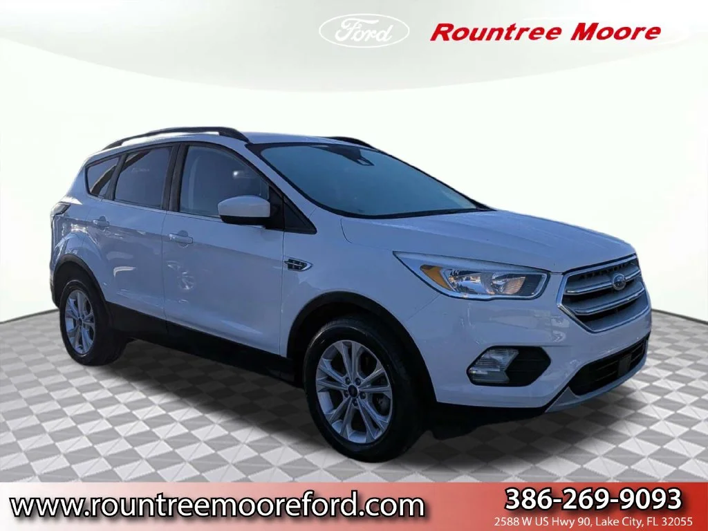 Used 2018 Oxford White Ford SE image 1