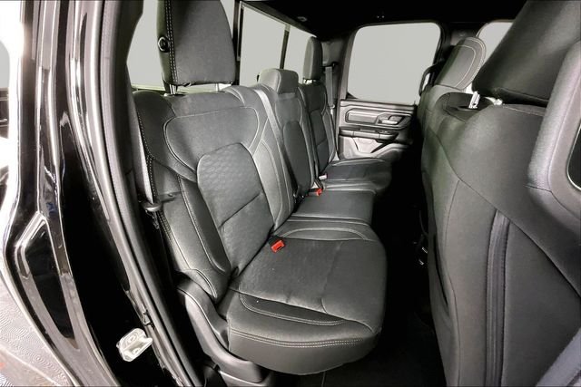 New 2026 Diamond Black Crystal Pearl-Coat Exterior Paint RAM Tradesman image 10