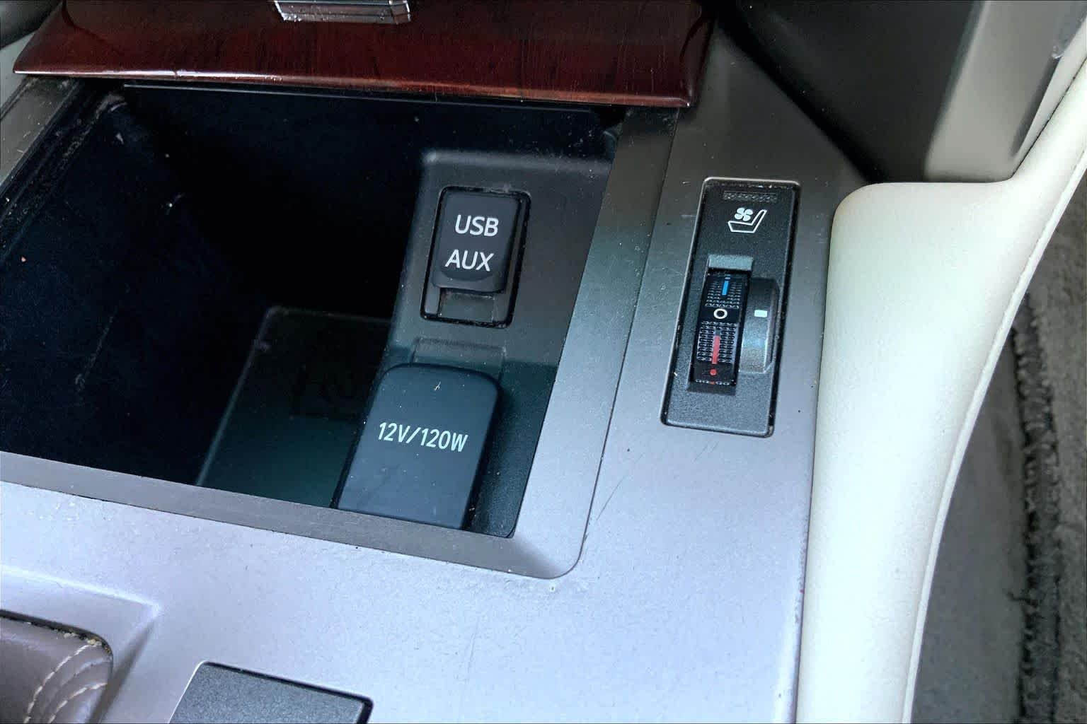Used 2011 Black Onyx Lexus  image 33