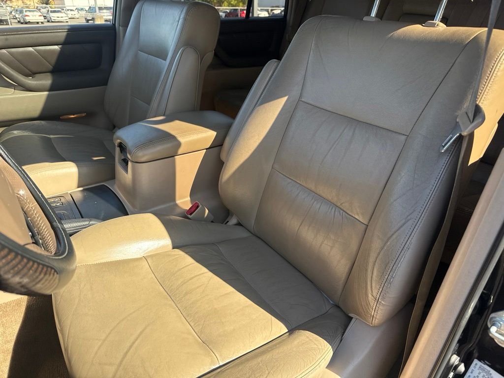 Used 2000 Black Toyota Base image 10