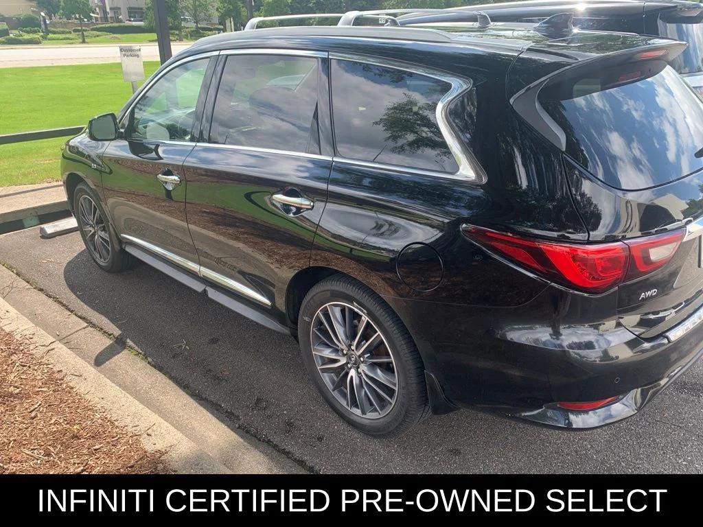 Certified Used 2020 Black Obsidian INFINITI LUXE image 11