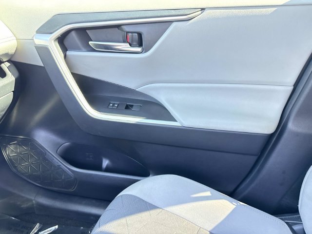 Used 2021 Silver Sky Metallic Toyota XLE image 22