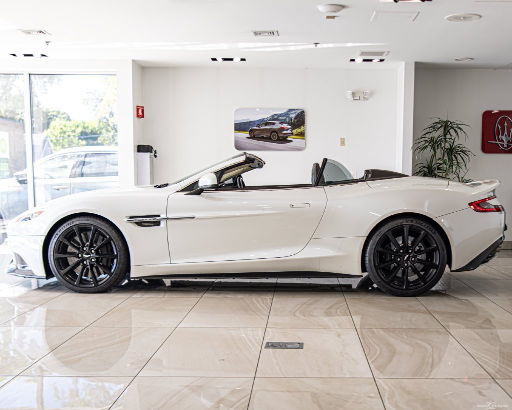 Used 2016 White Aston Martin Volante image 6