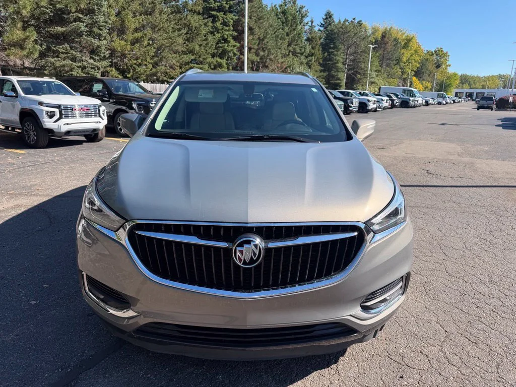 Used 2018 Includes Spectra Gray lower exterior accent color. Buick Essence image 3