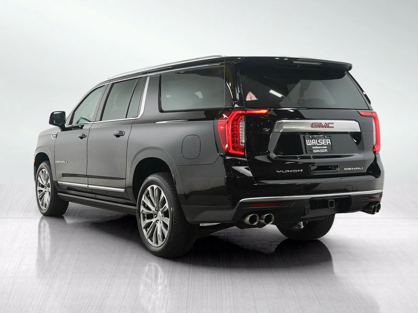 Used 2021 ONYX BLACK GMC Denali image 3