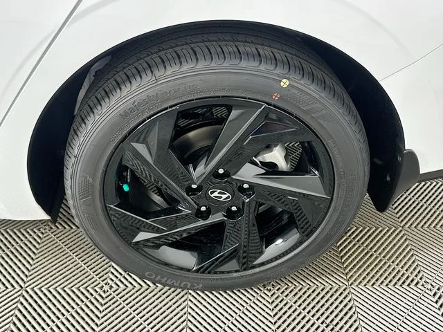 New 2026 Hyundai ELANTRA SEL Sport