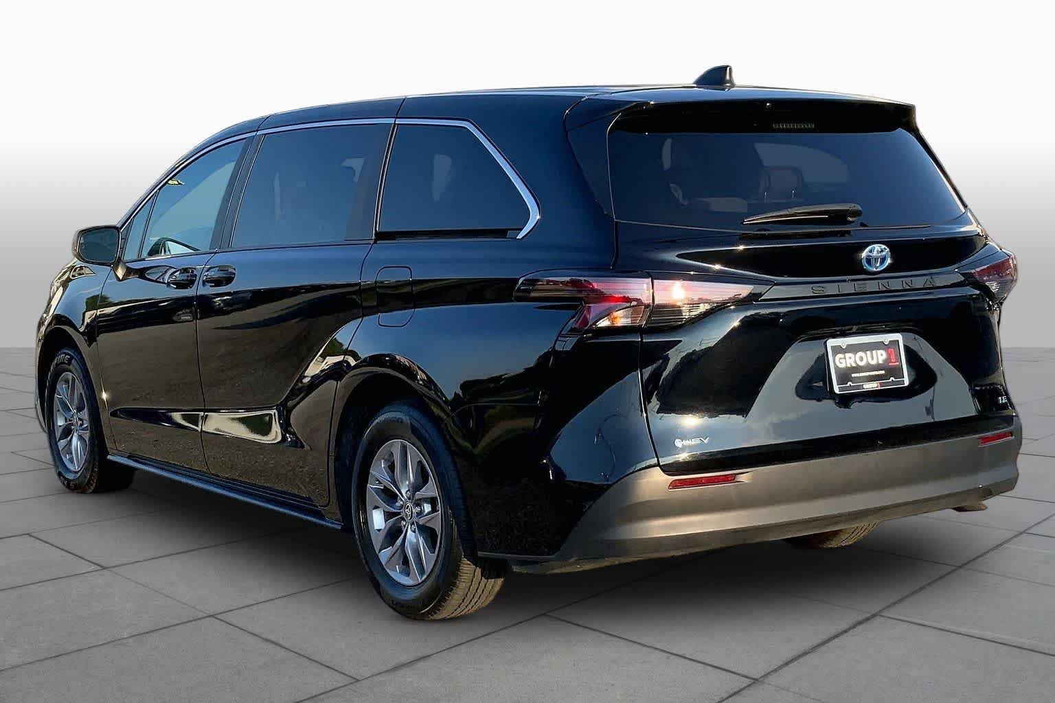 Used 2025 Midnight Black Metallic Toyota LE image 11