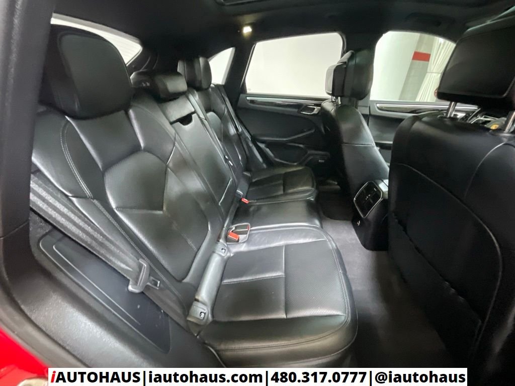 2021 Porsche Macan S - Photo 18