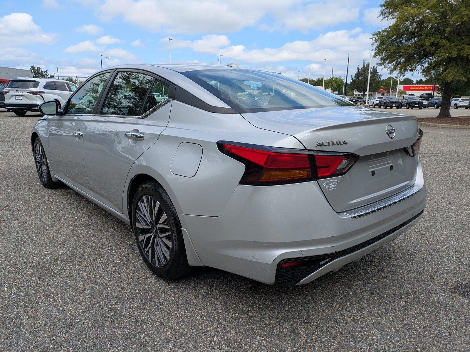 Used 2023 Brilliant Silver Metallic Nissan 2.5 SV image 6
