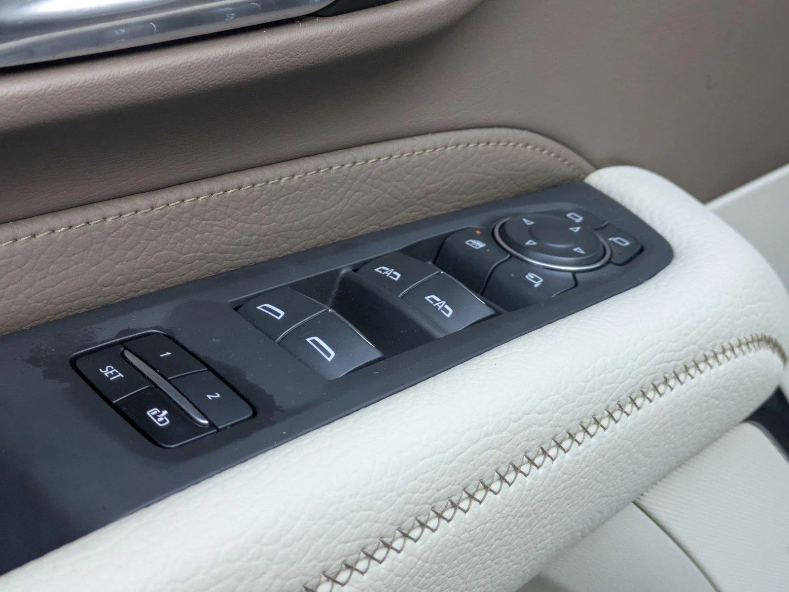 Used 2024 Midnight Blue Metallic GMC Denali image 13