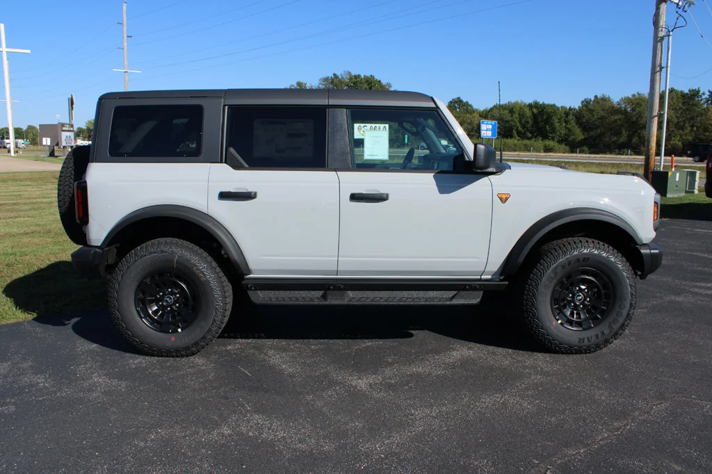 New 2026 Avalanche Gray Ford Badlands® image 19