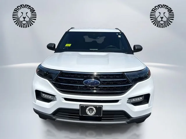 Used 2020 Oxford White Ford XLT image 2