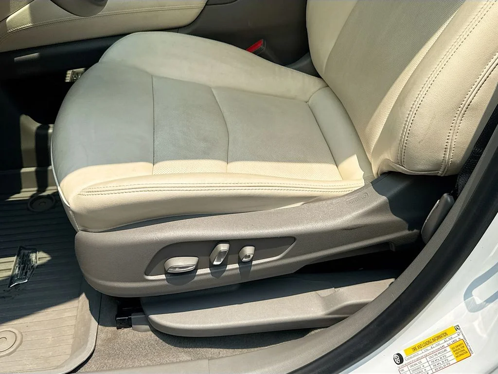 Used 2024 White Cadillac Premium Luxury image 21