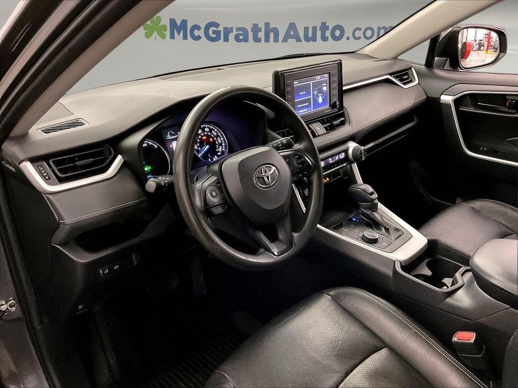 Used 2020 Gray Toyota LE image 17