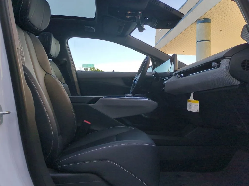 2026 Cadillac OPTIQ Luxury - Photo 34