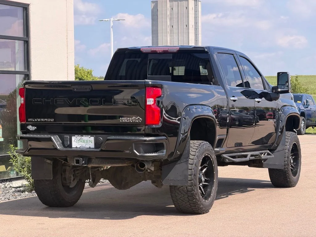 Used 2020 Black Chevrolet High Country image 5