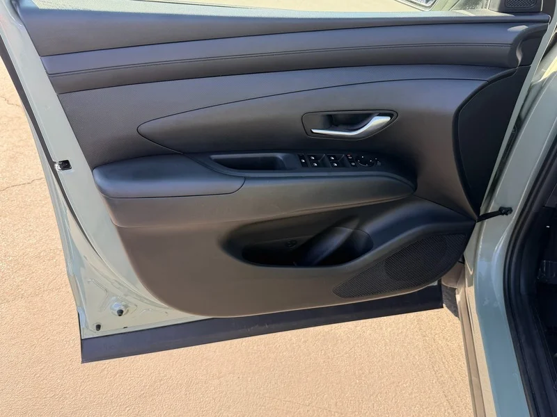 Used 2025 Sage Gray Hyundai SEL image 15