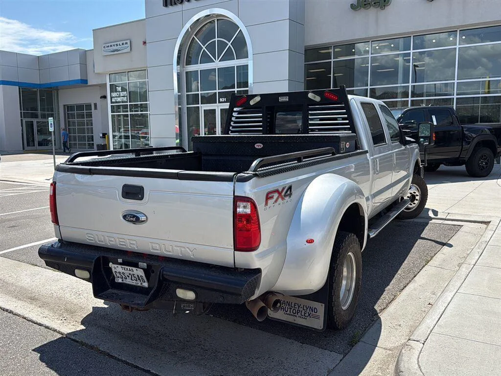 Used 2014 Ingot Silver Metallic Ford Lariat image 3