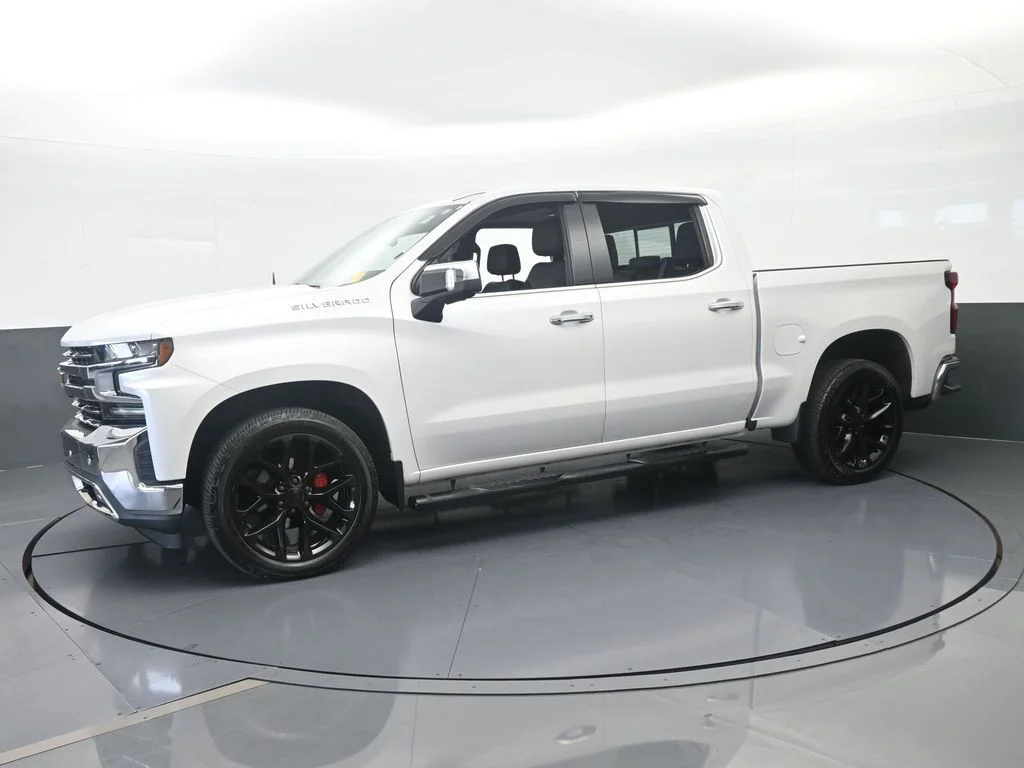 Used 2022 Iridescent Pearl Tricoat Chevrolet LTZ image 1