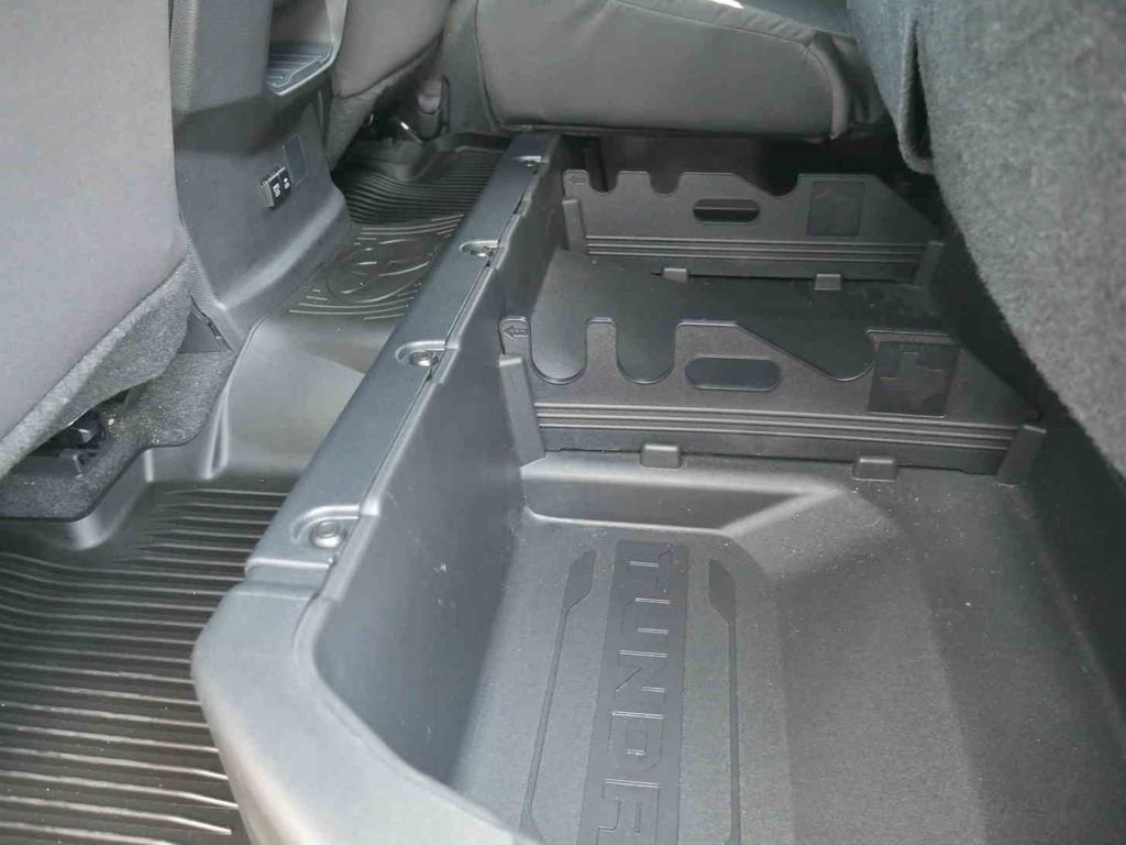 Used 2024  Toyota SR5 image 16