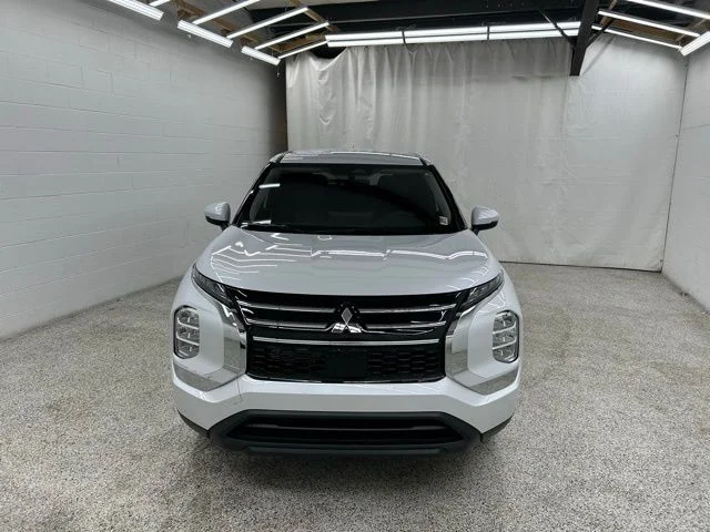 New 2026 White Mitsubishi ES image 5