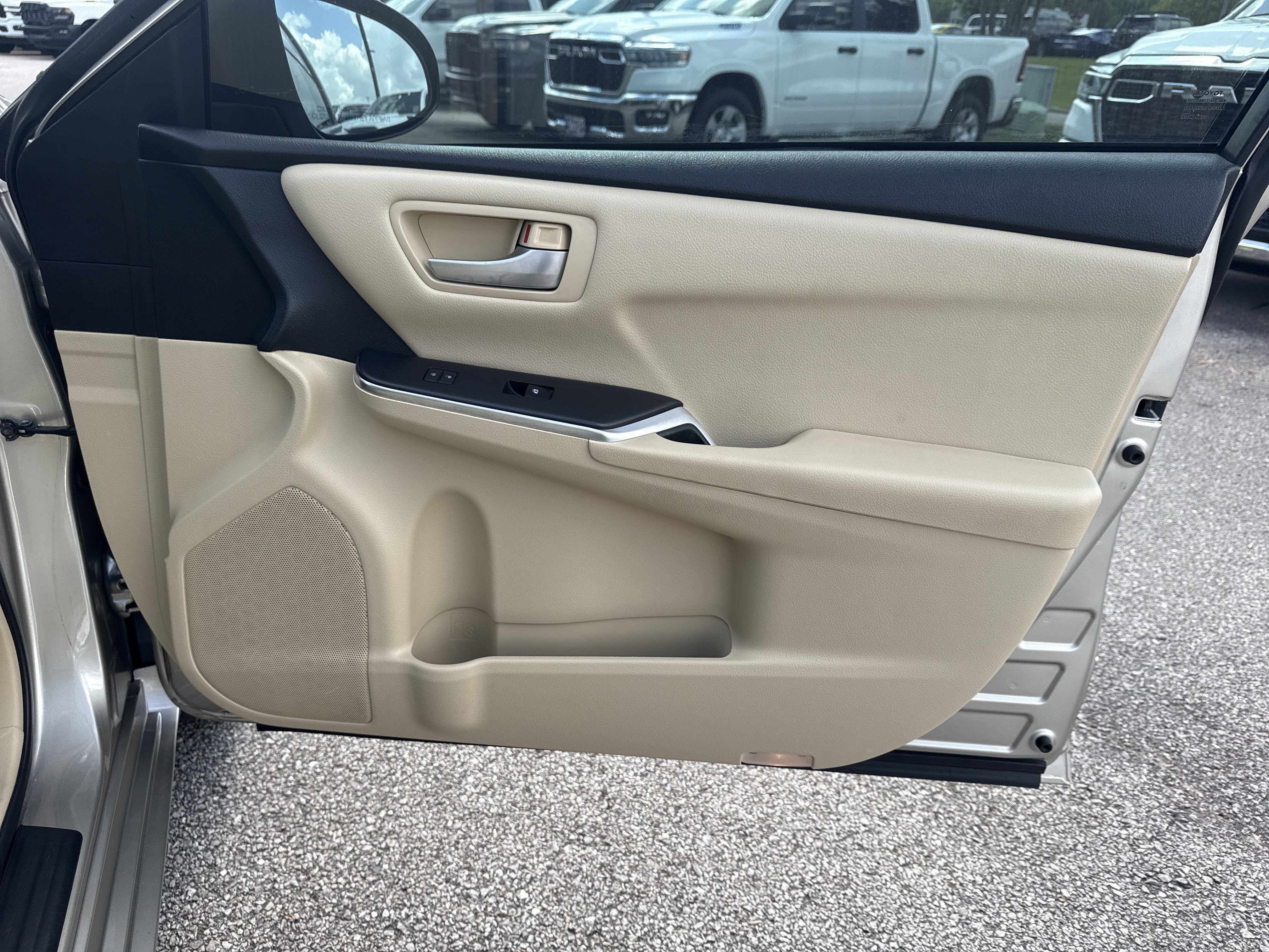 Used 2015 Gold Toyota LE image 14