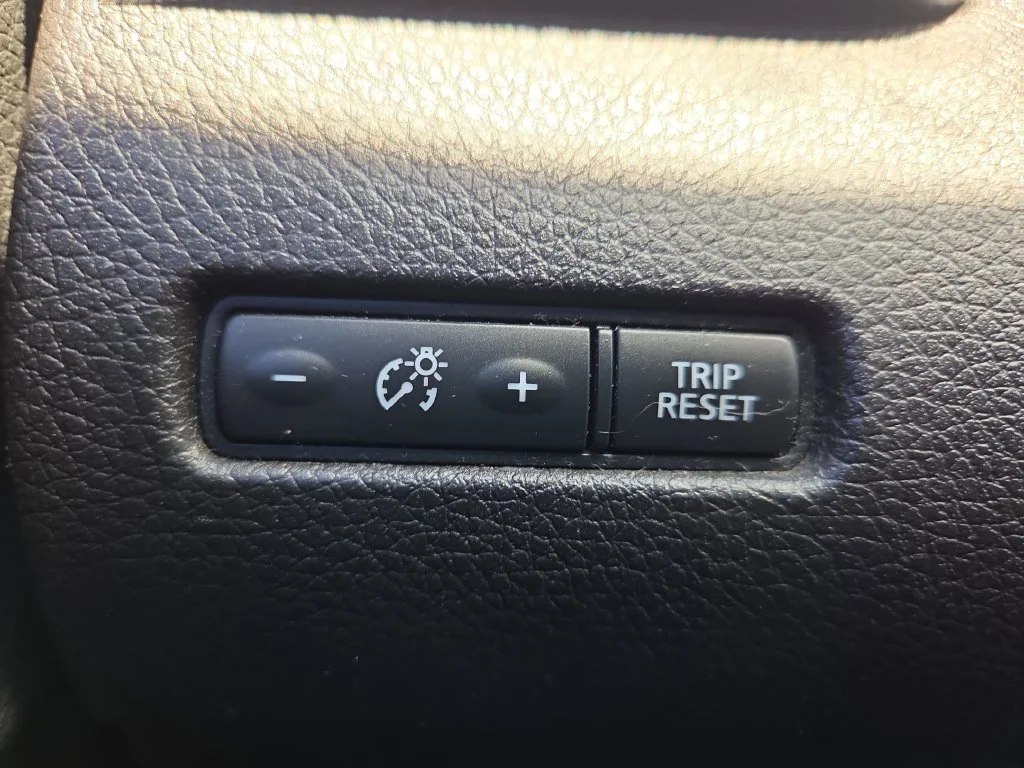 Used 2017 Gray Nissan S image 26