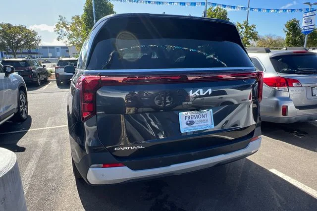 Used 2025 Gray Kia LXS image 6