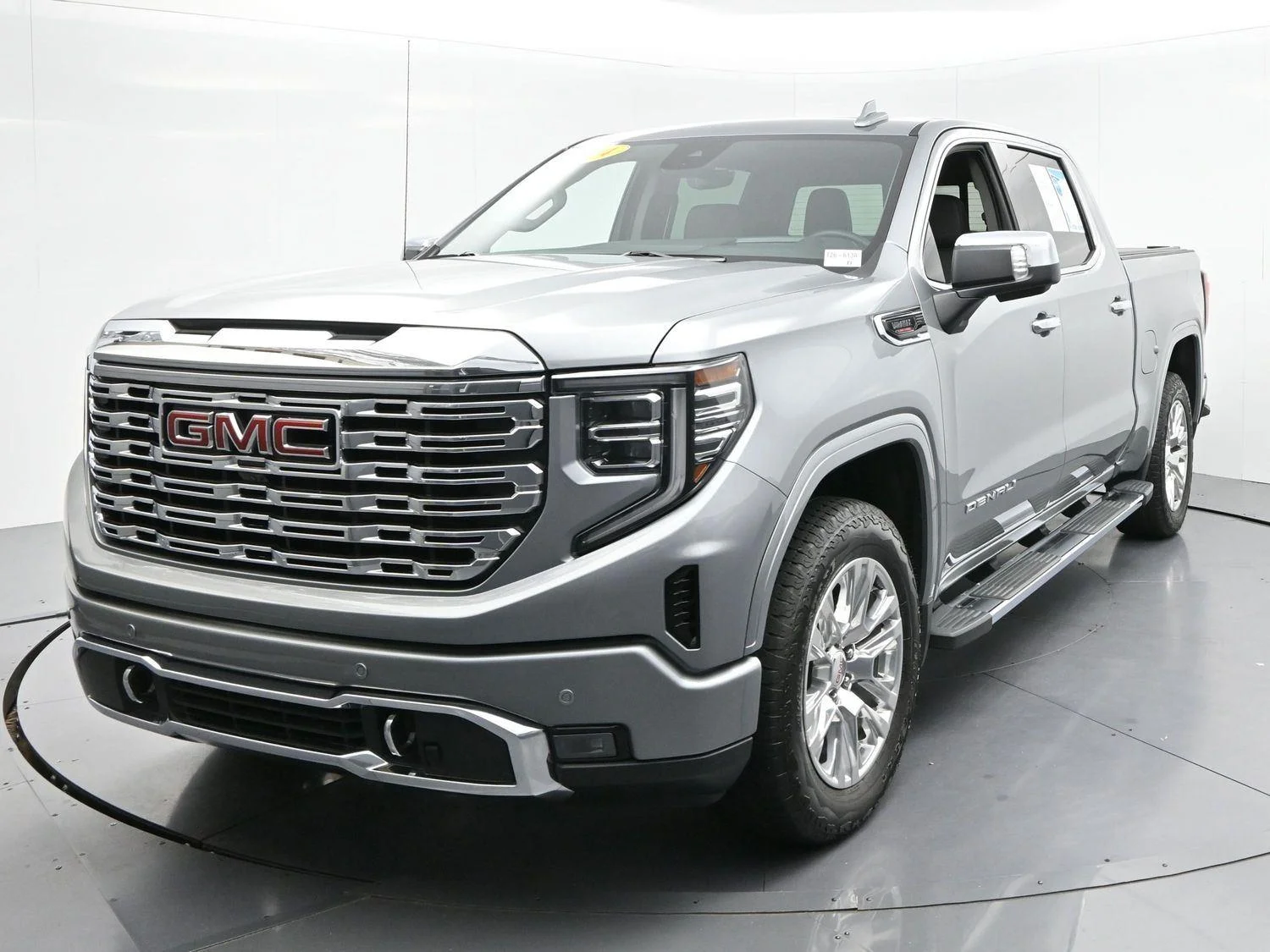 Used 2024 Sterling Metallic GMC Denali image 3