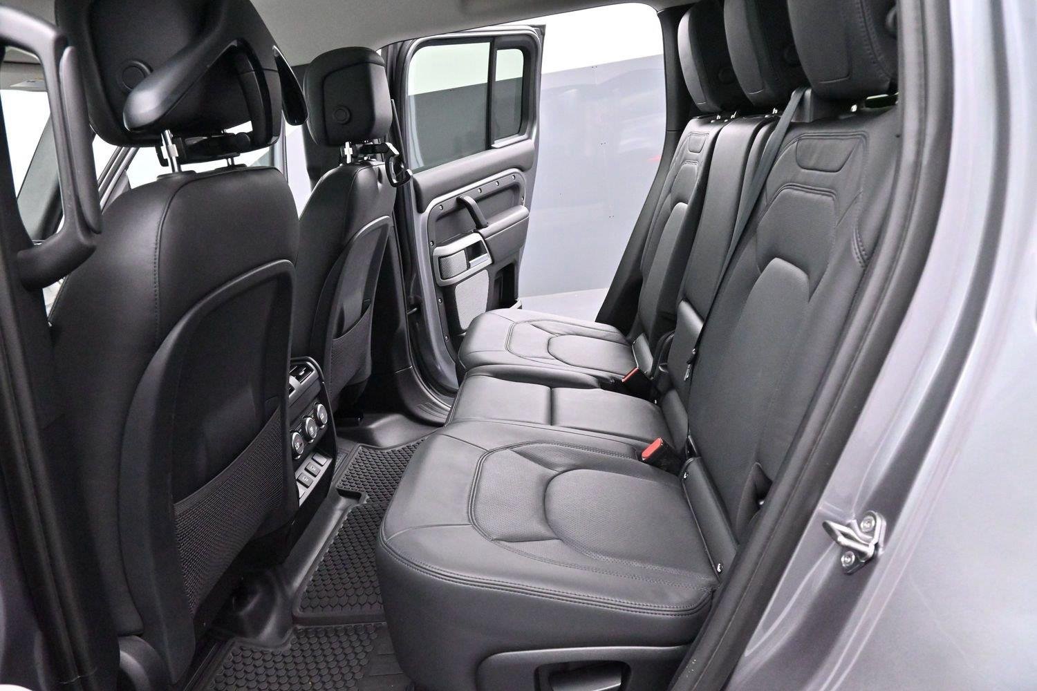 Used 2024 Eiger Grey Metallic Land Rover S image 32