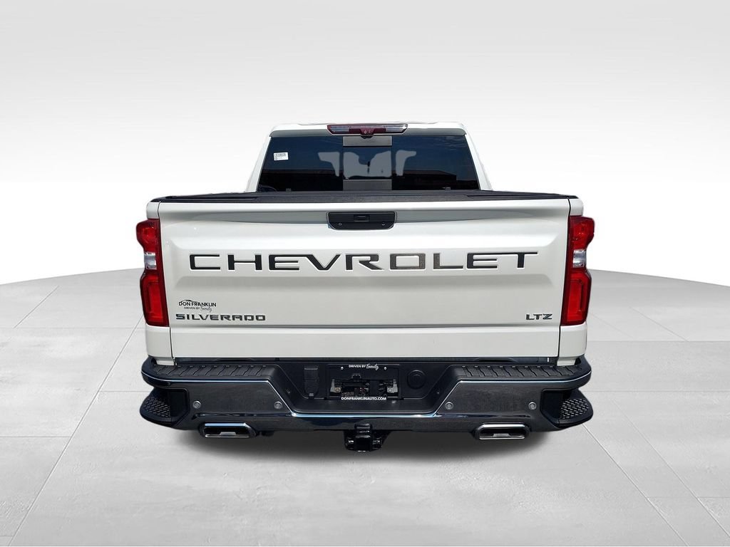 Used 2020 IRIDESCENT PEARL TRICOAT Chevrolet LTZ image 4