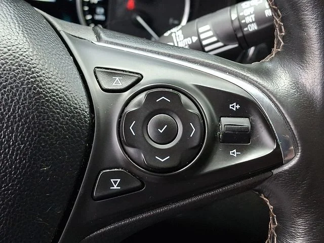 Used 2016 Red Buick Premium II image 25