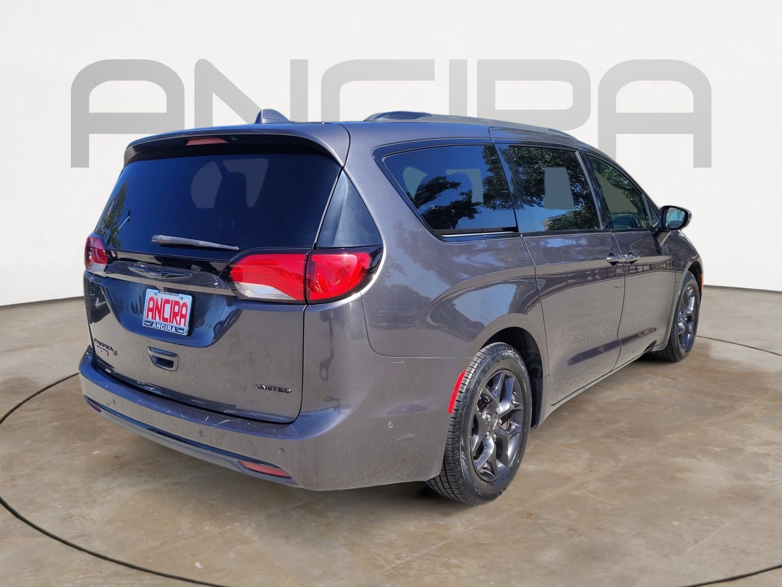 Used 2019 Granite Crystal Metallic Clearcoat Chrysler Limited image 11