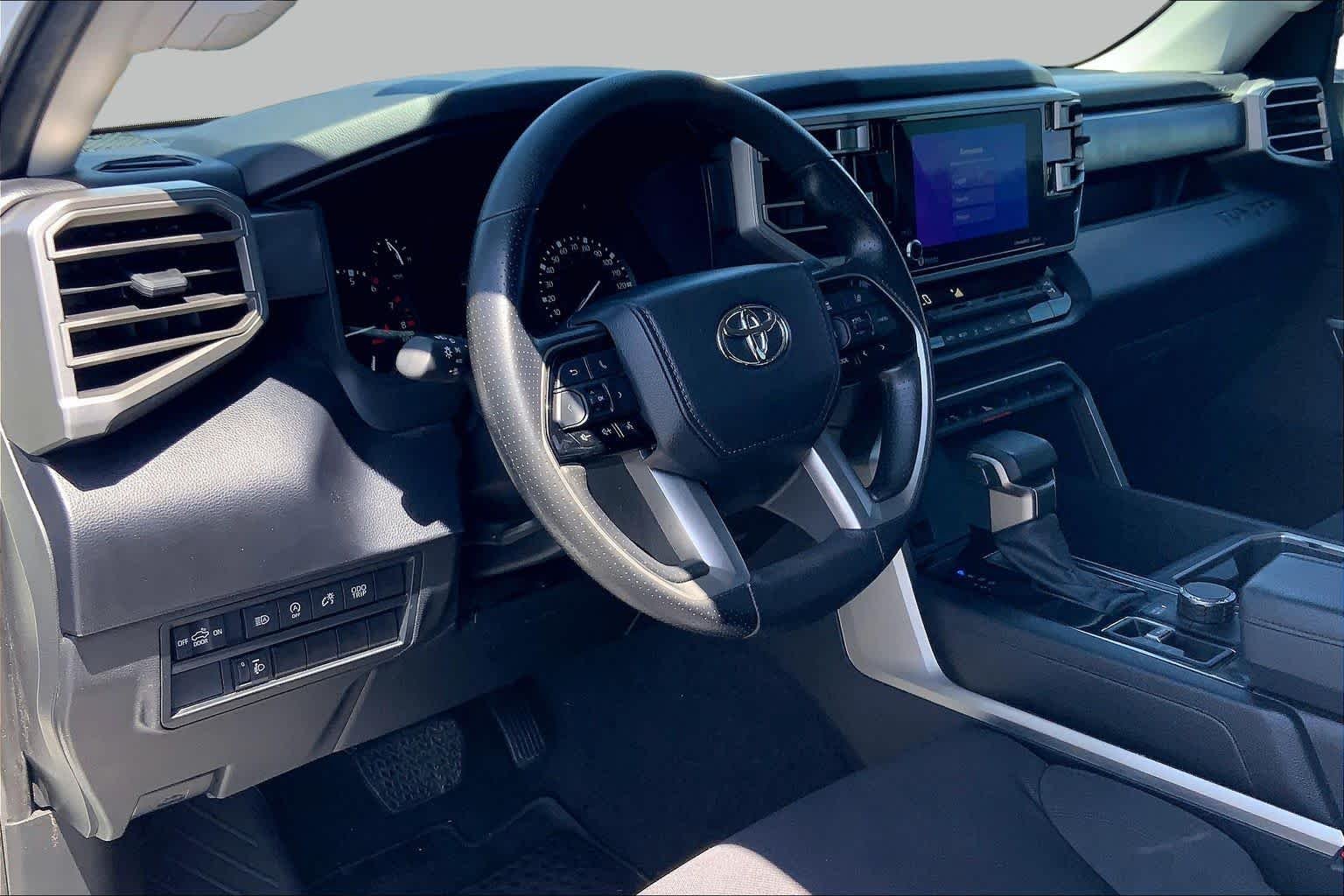 Used 2023 Ice Cap Toyota SR5 image 18