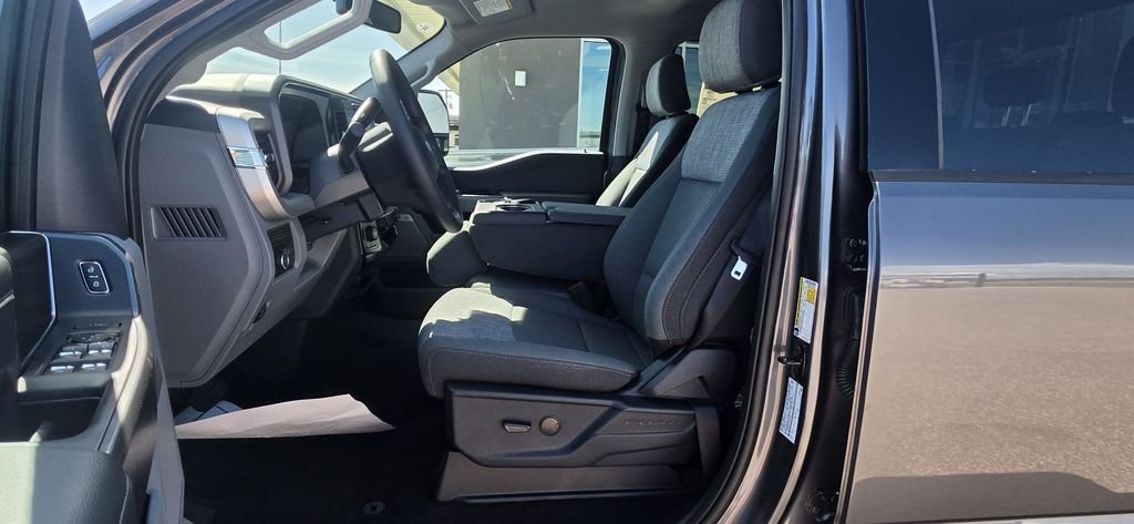 New 2026 Carbonized Gray Metallic Ford F-250® XLT image 14