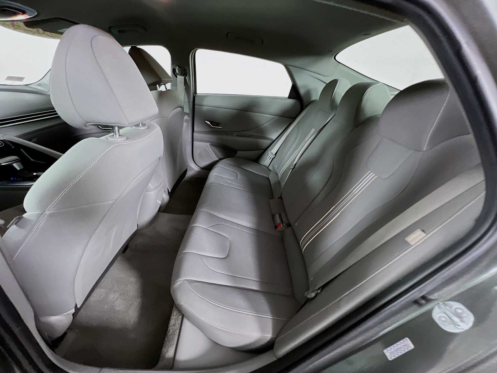 Used 2024 Amazon Gray Hyundai SEL image 24